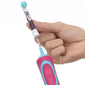 Bàn chải điện trẻ em Oral-B Vitality D12 Stages Power Frozen