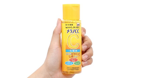 Dung dịch Melano CC Whitening Lotion giúp dưỡng sáng da, mờ thâm nám chai 170ml