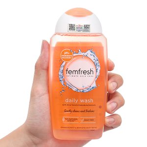 Dung dịch vệ sinh phụ nữ Femfresh Daily Wash giúp làm sạch, khử mùi chai 250ml
