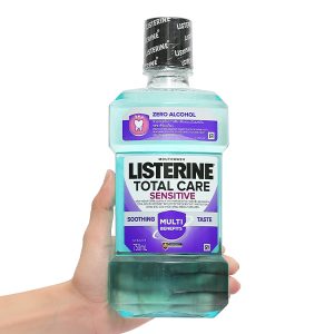 Nước súc miệng Listerine Total Care Sensitive hơi thở thơm mát chai 750ml