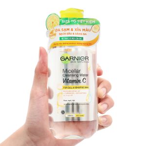 Nước tẩy trang Garnier Vitamin C giúp làm sạch, sáng da chai 400ml