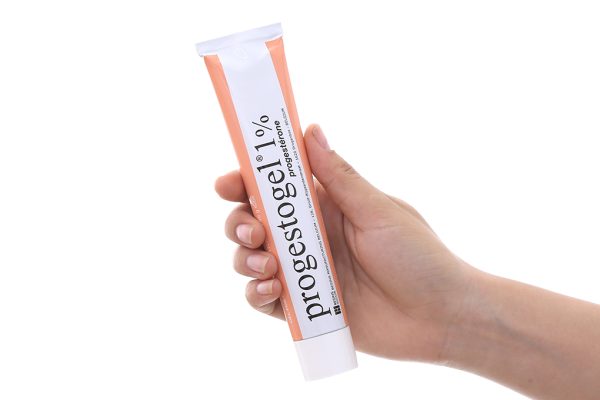 Gel bôi Progestogel 1% trị các bệnh tuyến vú lành tính tuýp 80g