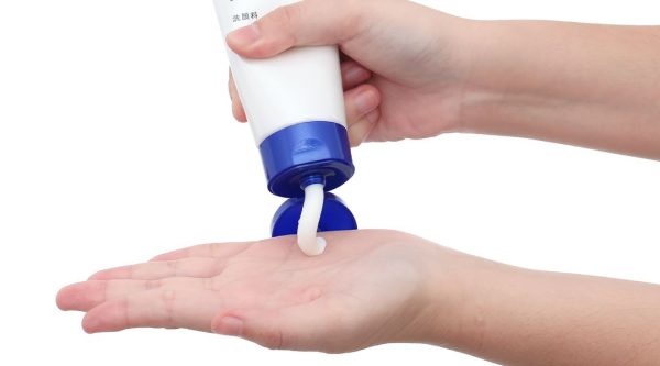 Sữa rửa mặt TRANSINO Clear Wash EX làm sạch sâu, se khít lỗ chân lông tuýp 100g