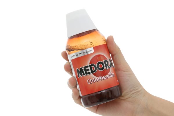 Thuốc súc miệng họng Medoral hỗ trợ trị nhiễm khuẩn họng, loét miệng chai 250ml
